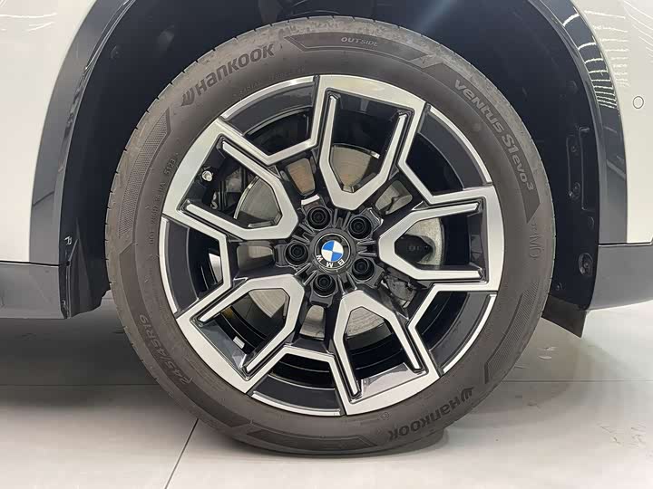 Фото 13 - BMW X1