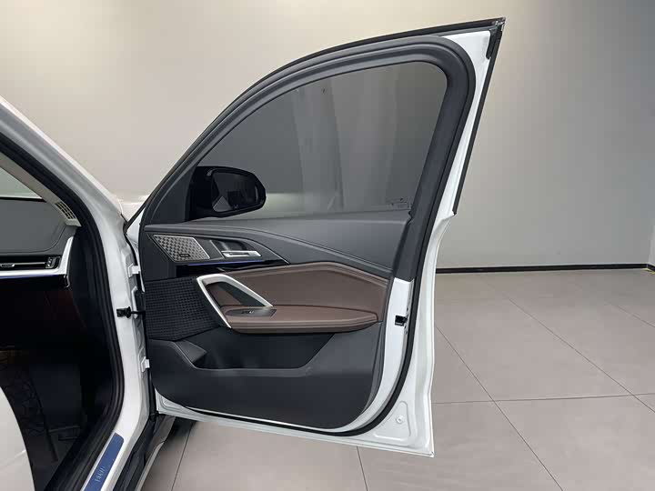 Фото 18 - BMW X1