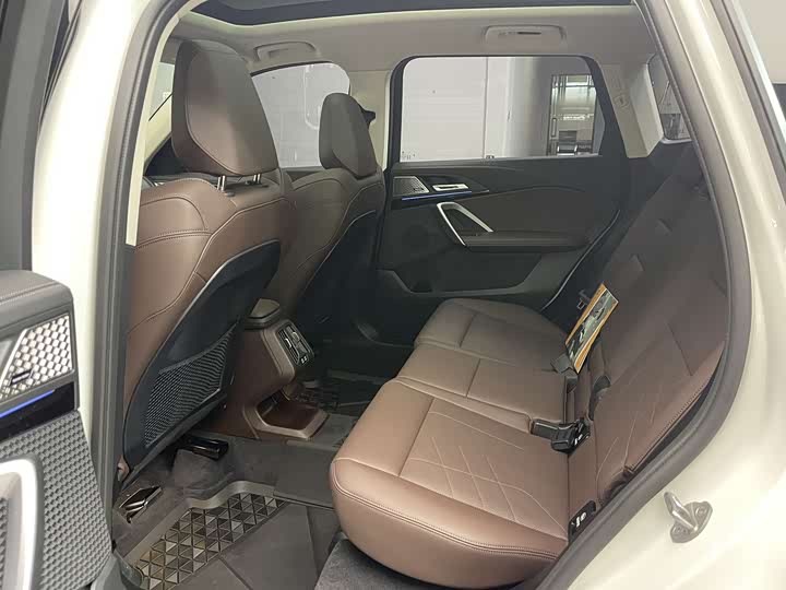 Фото 32 - BMW X1