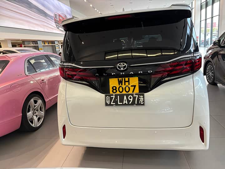 Фото 5 - Toyota Alphard