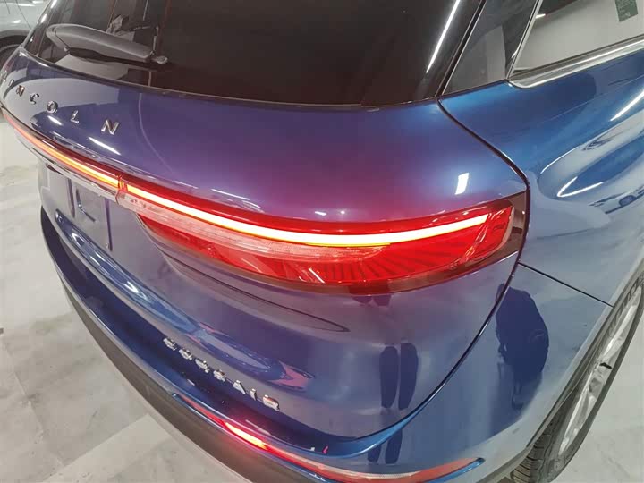 Фото 8 - Lincoln Corsair