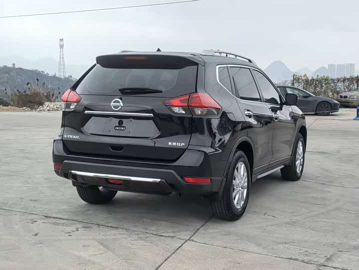 Фото 11 - Nissan X-Trail