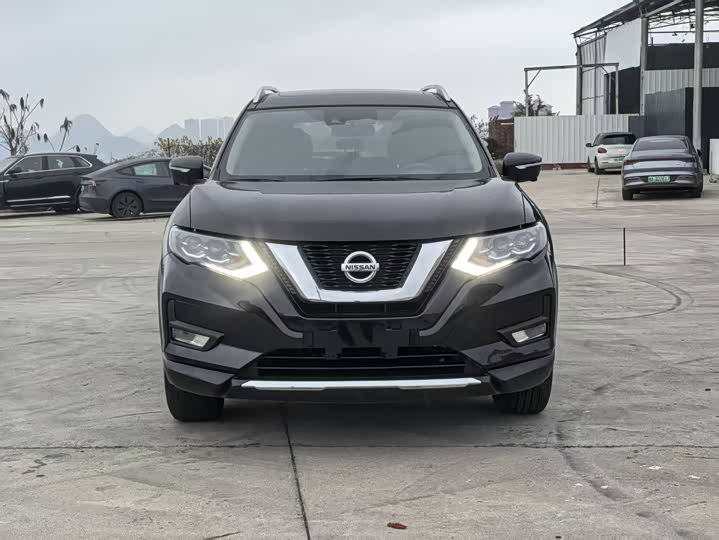 Фото 2 - Nissan X-Trail