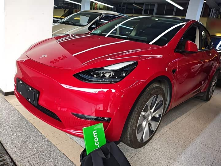 Фото 2 - Tesla Model Y