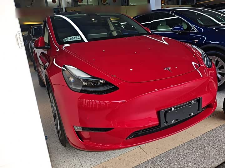 Фото 4 - Tesla Model Y