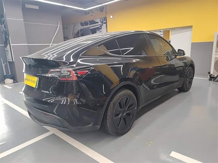 Фото 5 - Tesla Model Y