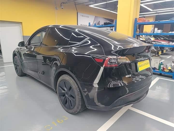 Фото 7 - Tesla Model Y