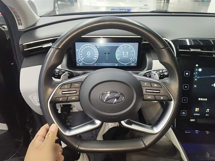 Фото 11 - Hyundai Tucson L