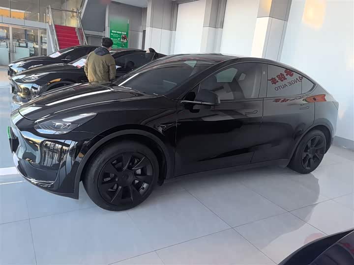 Фото 5 - Tesla Model Y