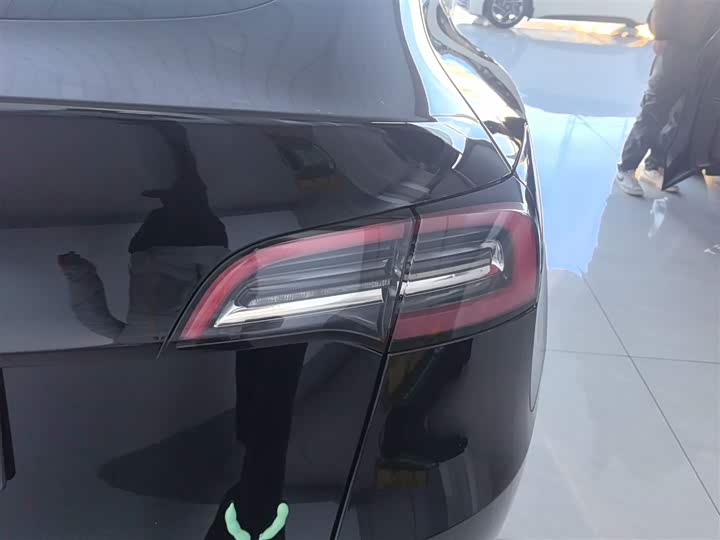 Фото 8 - Tesla Model Y