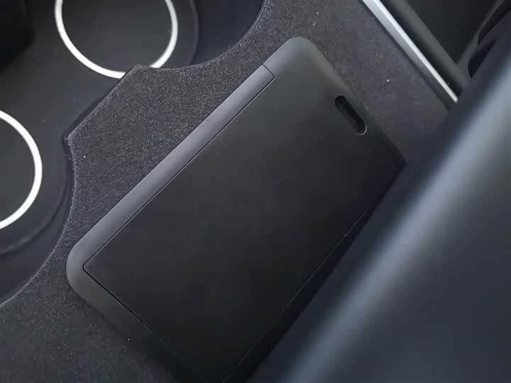 Фото 9 - Tesla Model Y