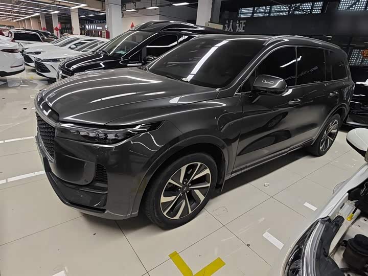 Фото 5 - LiXiang One