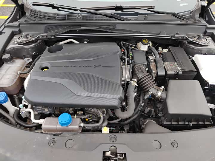 Фото 17 - Changan UNI-V