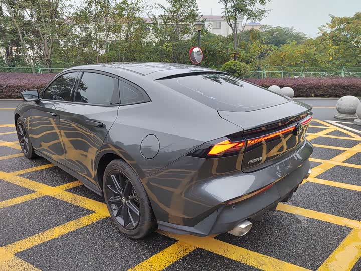 Фото 9 - Changan UNI-V