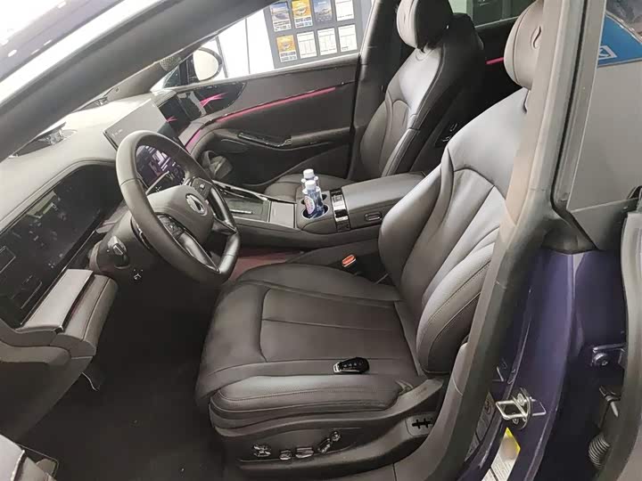 Фото 15 - Denza Z9