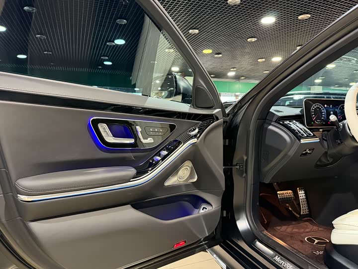 Фото 6 - Mercedes-Benz S-Class