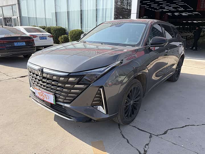 Фото 1 - Changan UNI-Z Hybrid