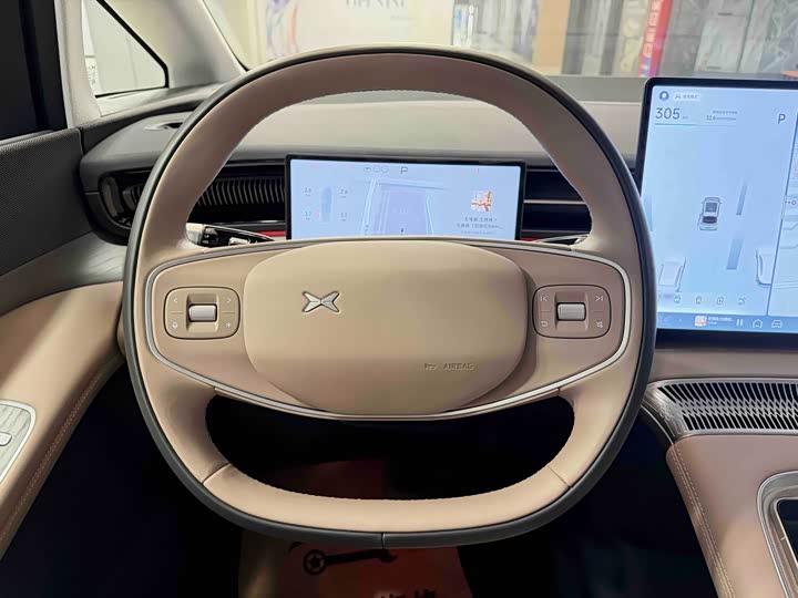 Фото 10 - XPeng X9