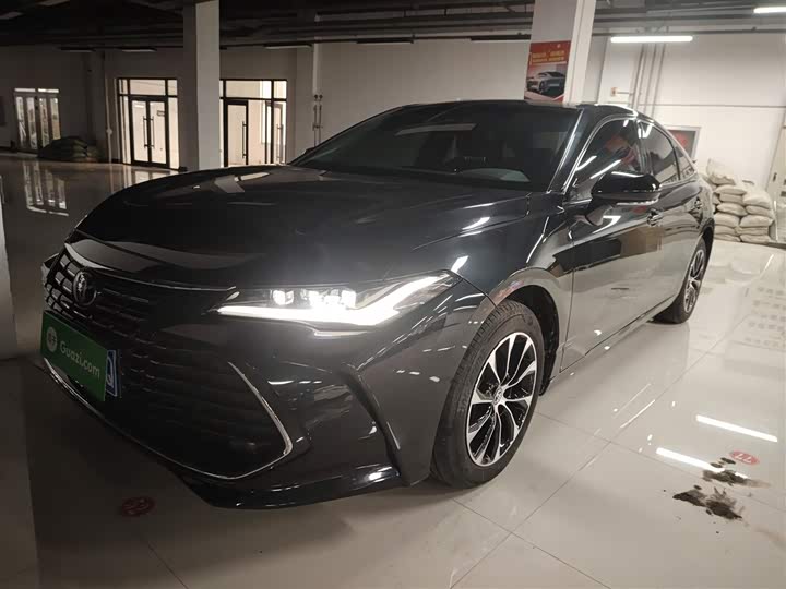 Фото 1 - Toyota Avalon