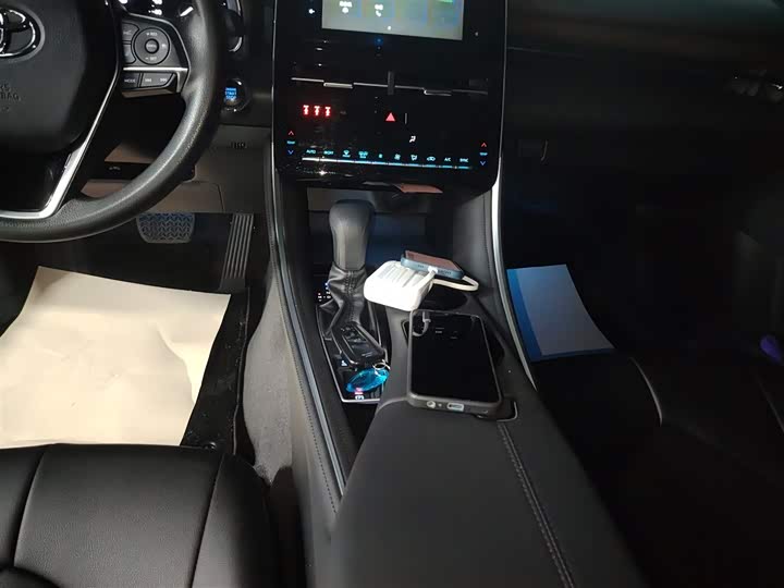 Фото 14 - Toyota Avalon