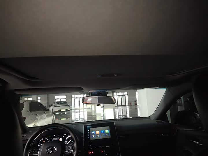 Фото 18 - Toyota Avalon