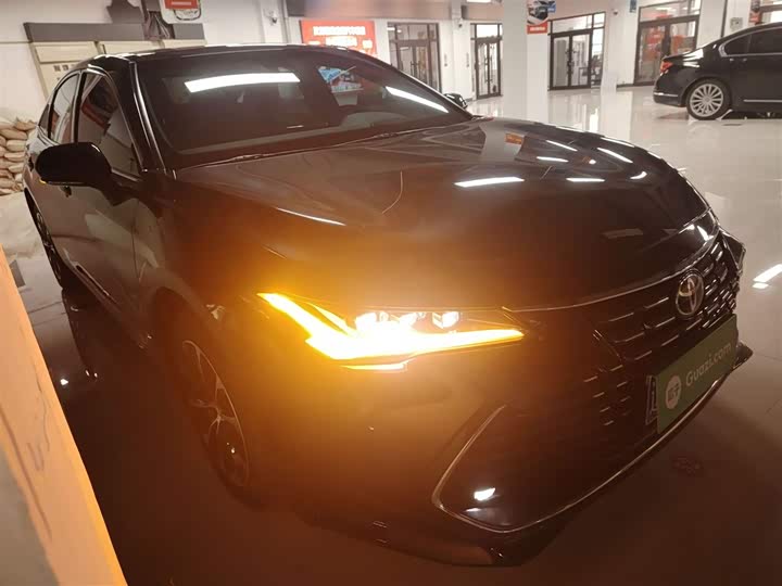 Фото 4 - Toyota Avalon