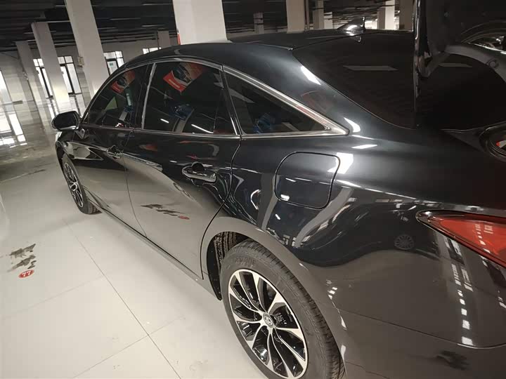 Фото 5 - Toyota Avalon