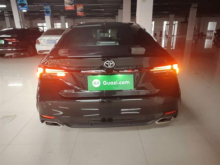 Фото 6 - Toyota Avalon