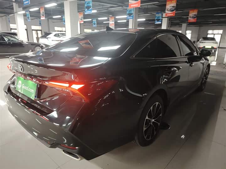 Фото 7 - Toyota Avalon