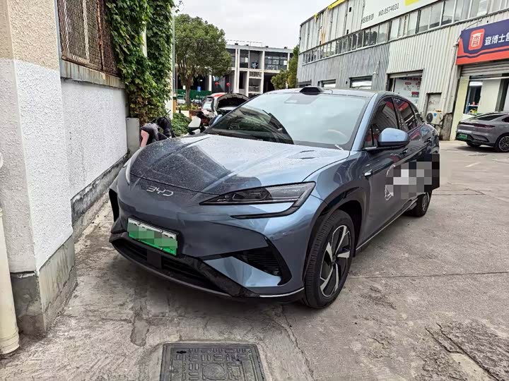 Фото 1 - BYD Sea Lion 07 EV