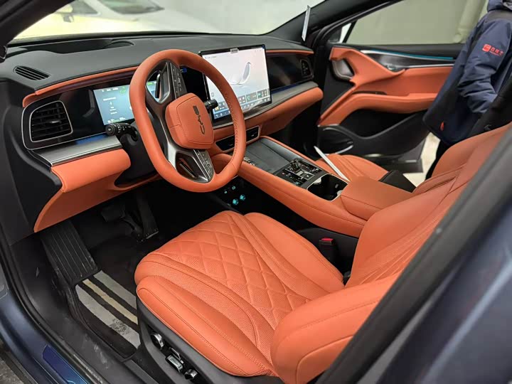 Фото 3 - BYD Sea Lion 07 EV