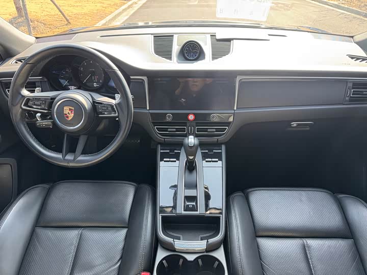 Фото 14 - Porsche Macan