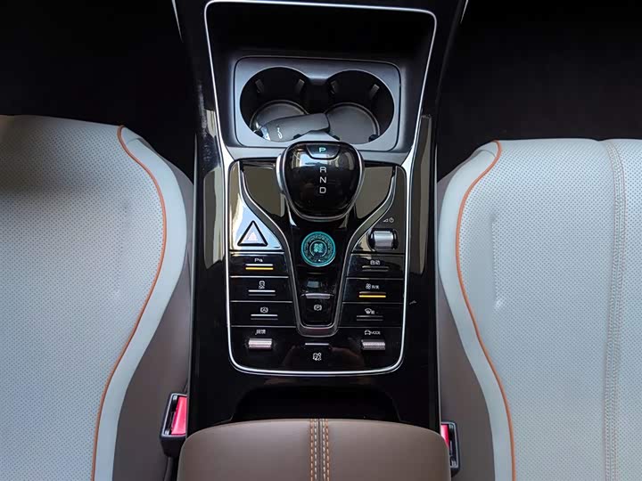 Фото 15 - BYD Qin Plus