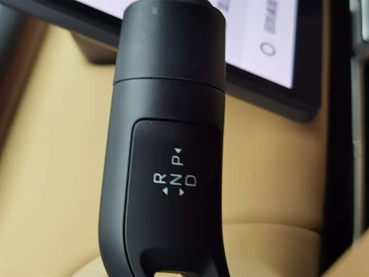 Фото 13 - Geely Galaxy Starship 7