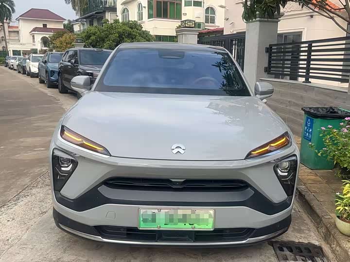 Фото 2 - Nio EC6