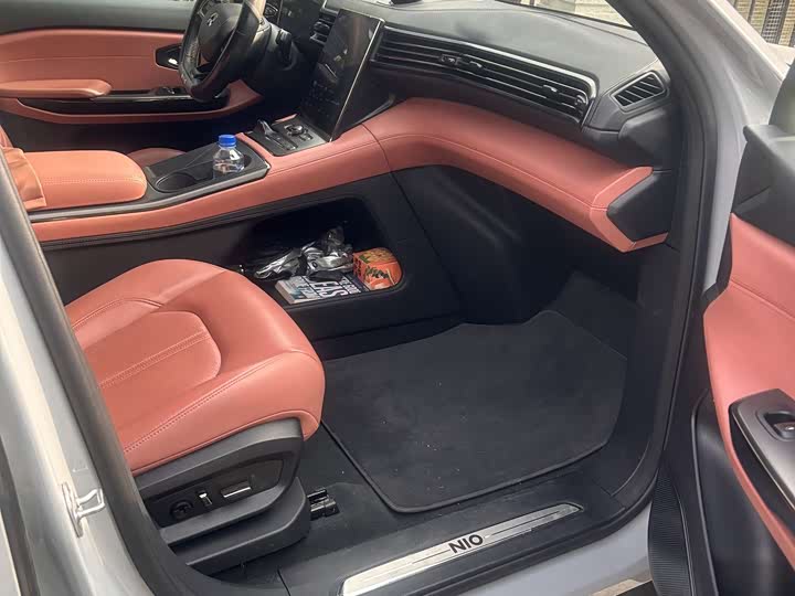 Фото 7 - Nio EC6