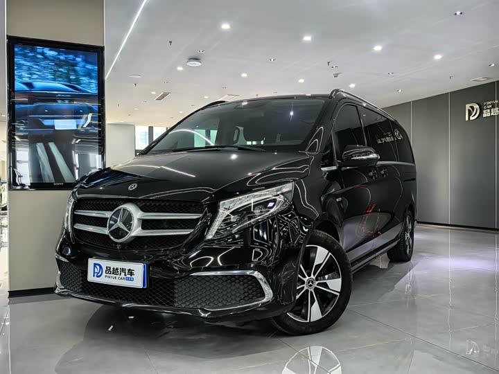 Фото 1 - Mercedes-Benz V-Class