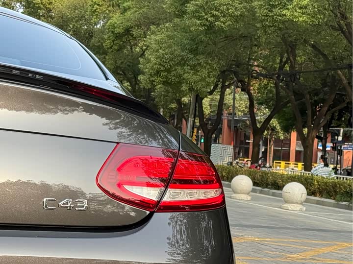 Фото 15 - Mercedes-Benz C-Class AMG