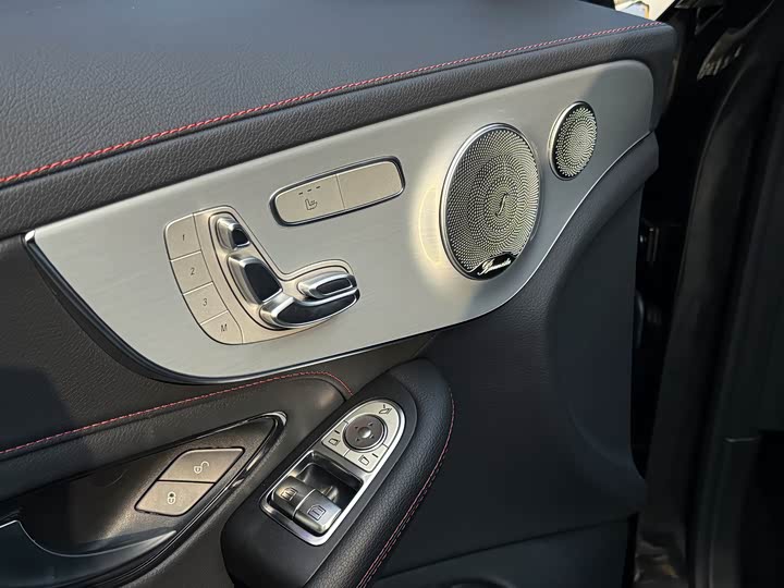 Фото 8 - Mercedes-Benz C-Class AMG