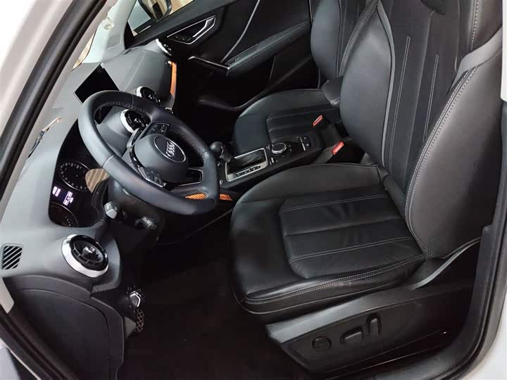 Фото 15 - Audi Q2L