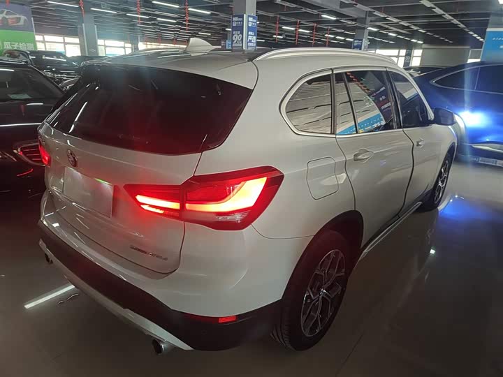 Фото 7 - BMW X1