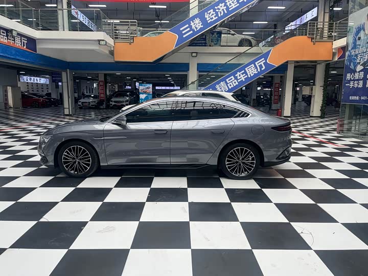 Фото 7 - BYD Han