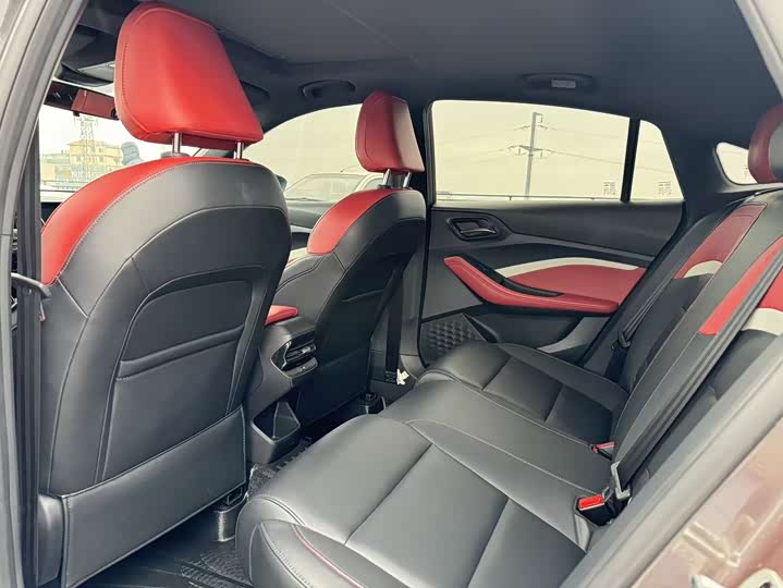 Фото 8 - MG Motor 5