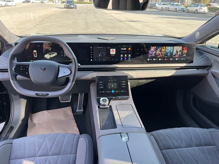 Фото 10 - Voyah Passion