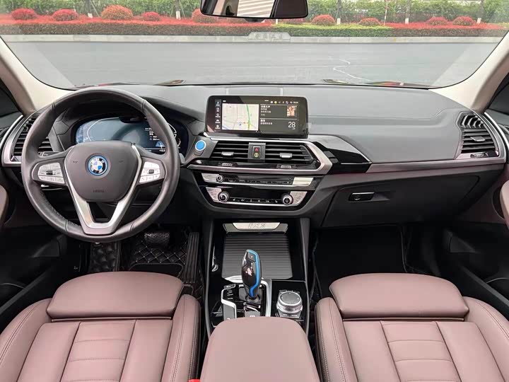 Фото 7 - BMW iX3