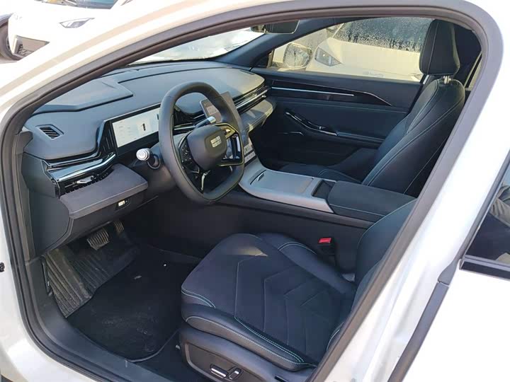 Фото 15 - Geely Galaxy L6