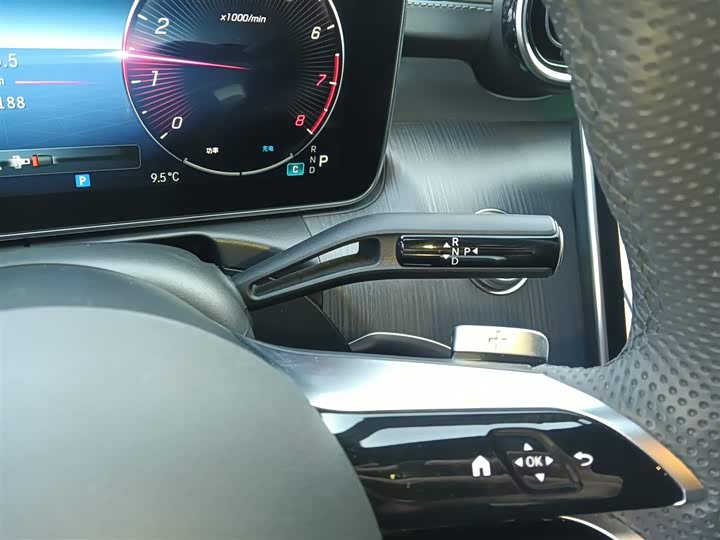 Фото 14 - Mercedes-Benz C-Class