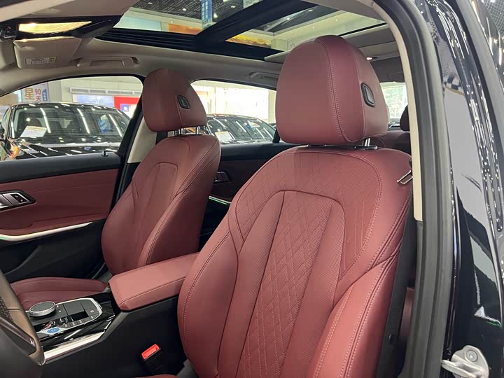 Фото 14 - BMW i3