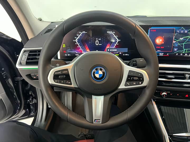 Фото 15 - BMW i3