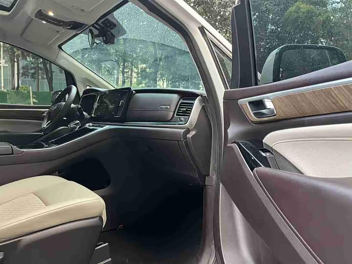 Фото 8 - GAC Trumpchi M8